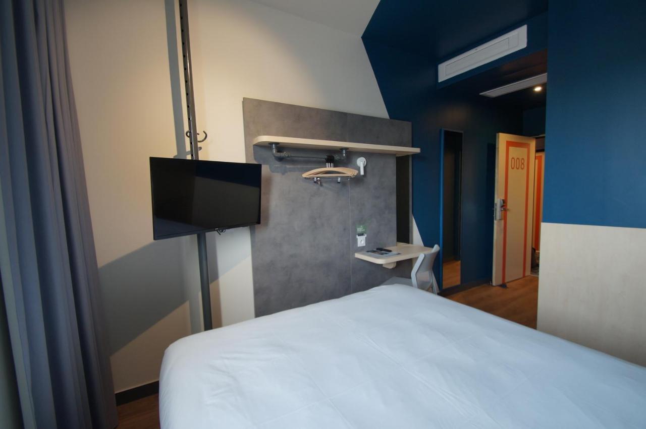 Ibis Budget Loudeac Velodrome Bagian luar foto