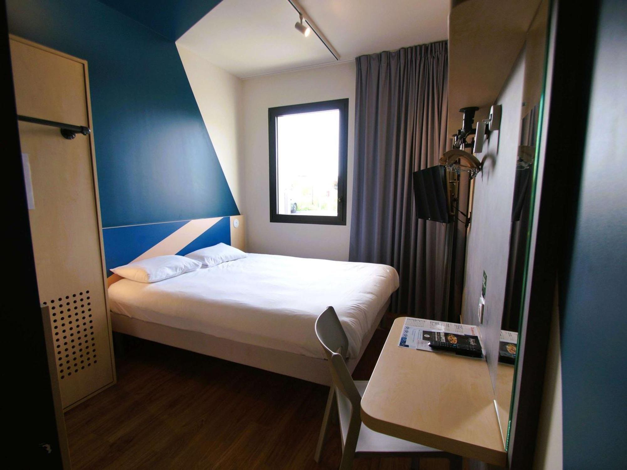 Ibis Budget Loudeac Velodrome Bagian luar foto