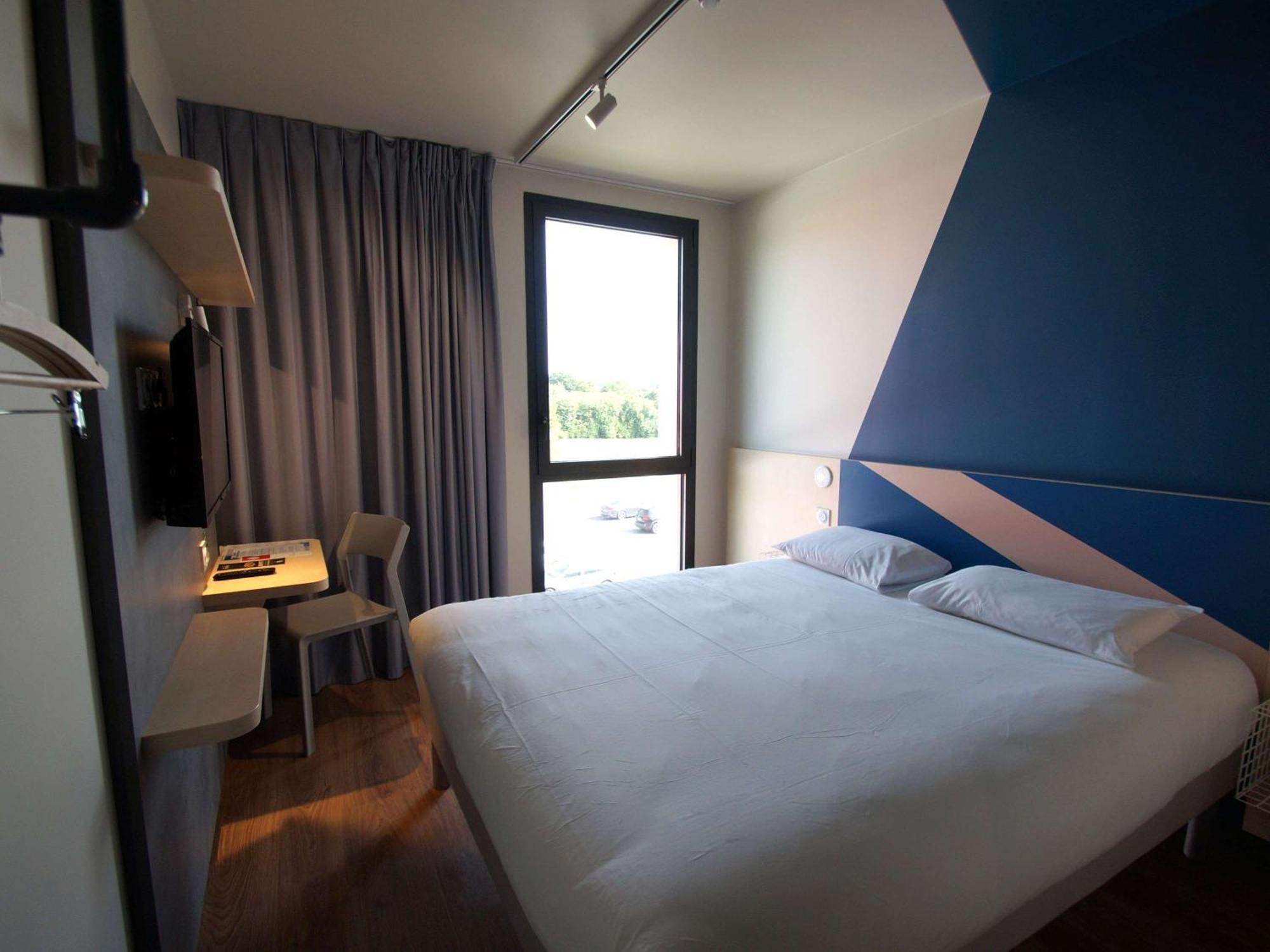 Ibis Budget Loudeac Velodrome Bagian luar foto