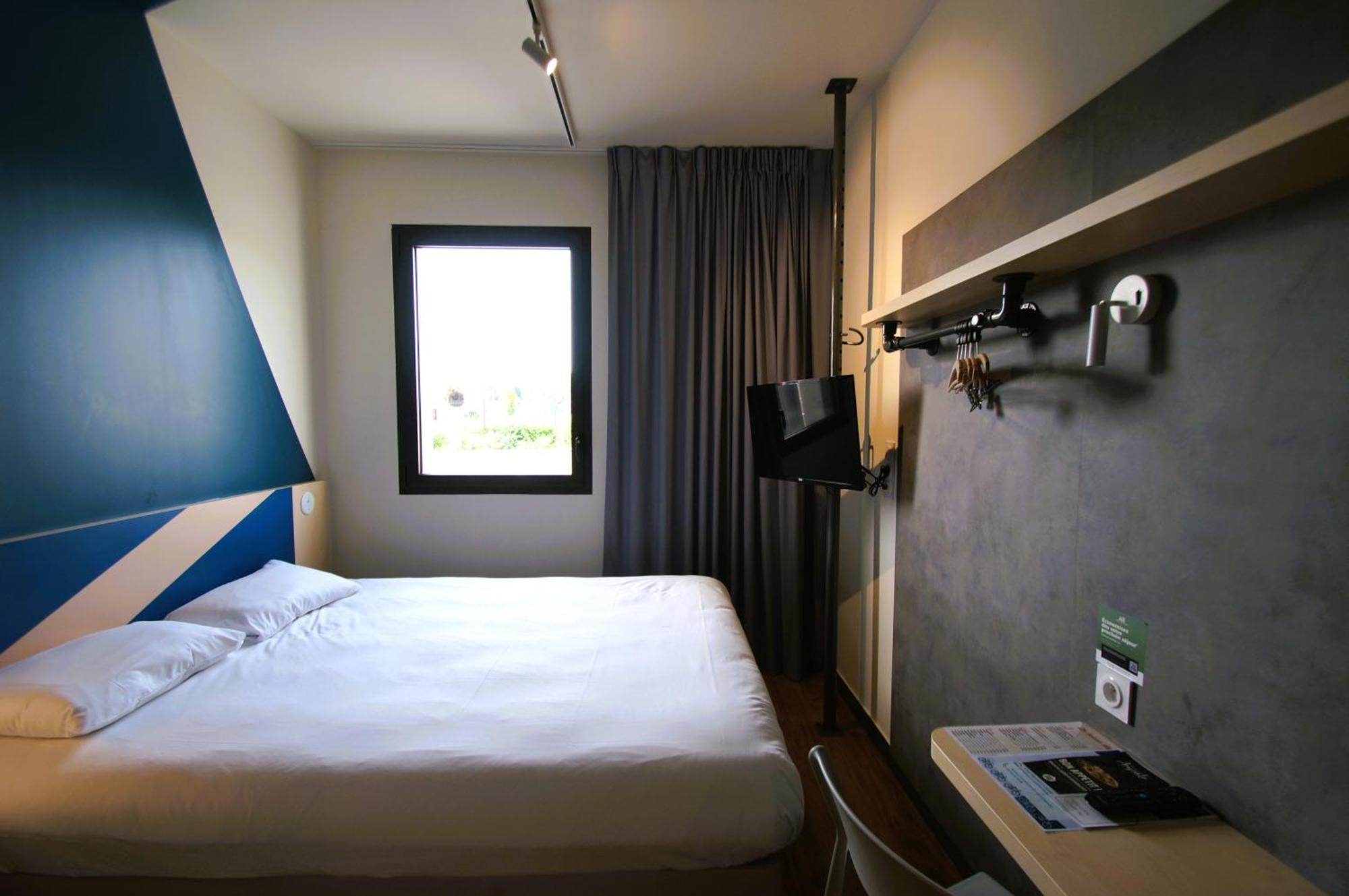 Ibis Budget Loudeac Velodrome Bagian luar foto