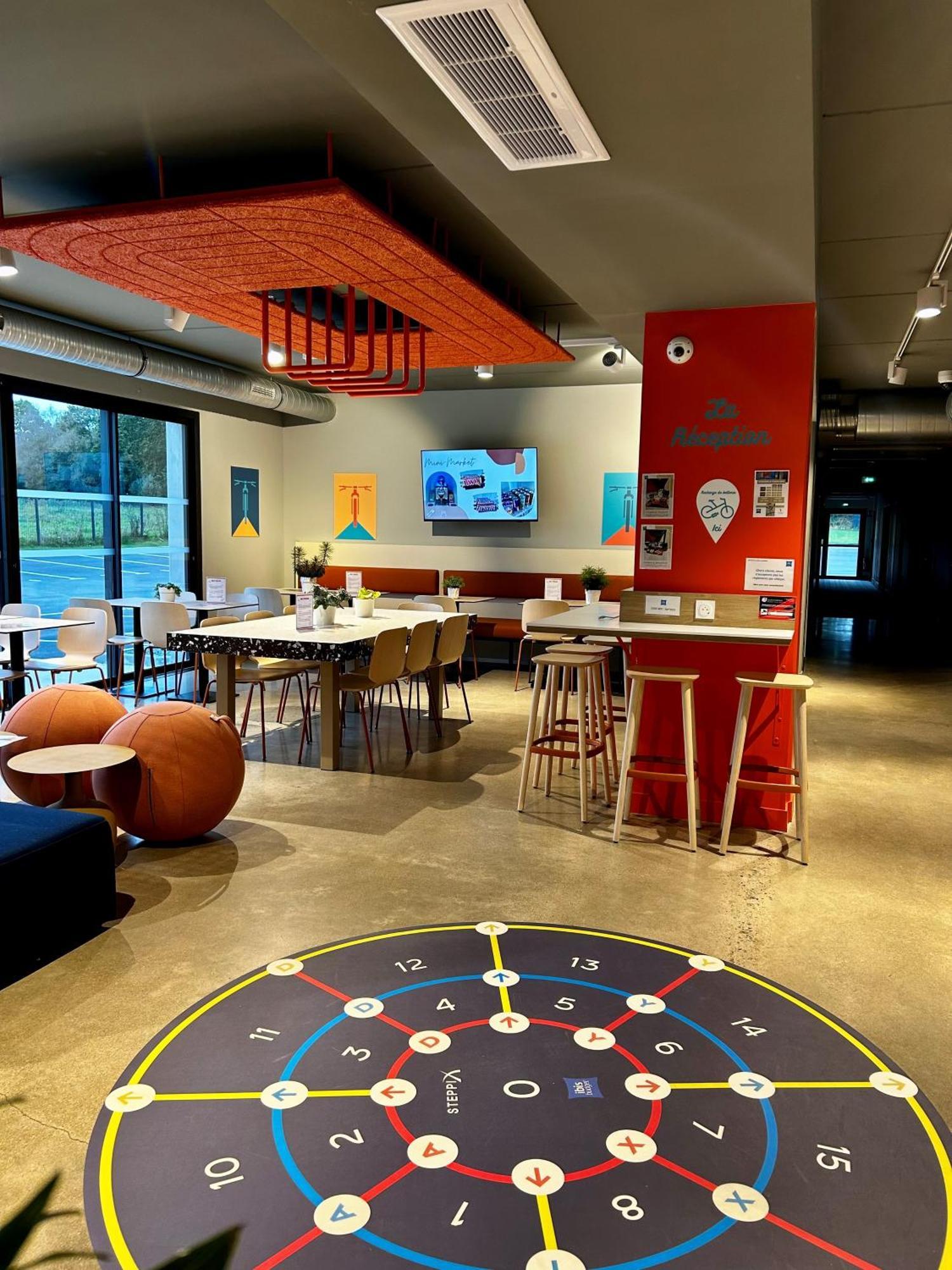 Ibis Budget Loudeac Velodrome Bagian luar foto