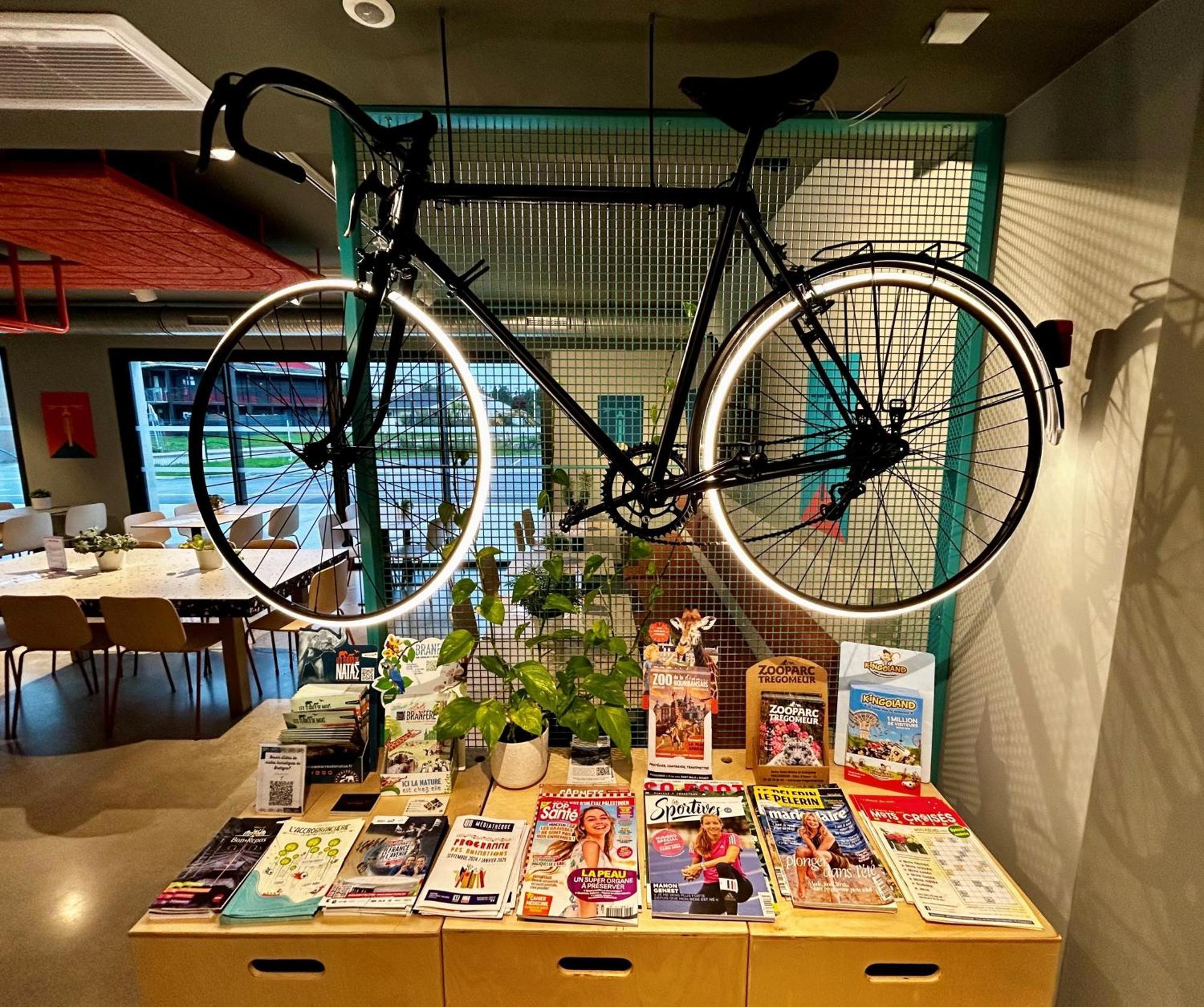 Ibis Budget Loudeac Velodrome Bagian luar foto